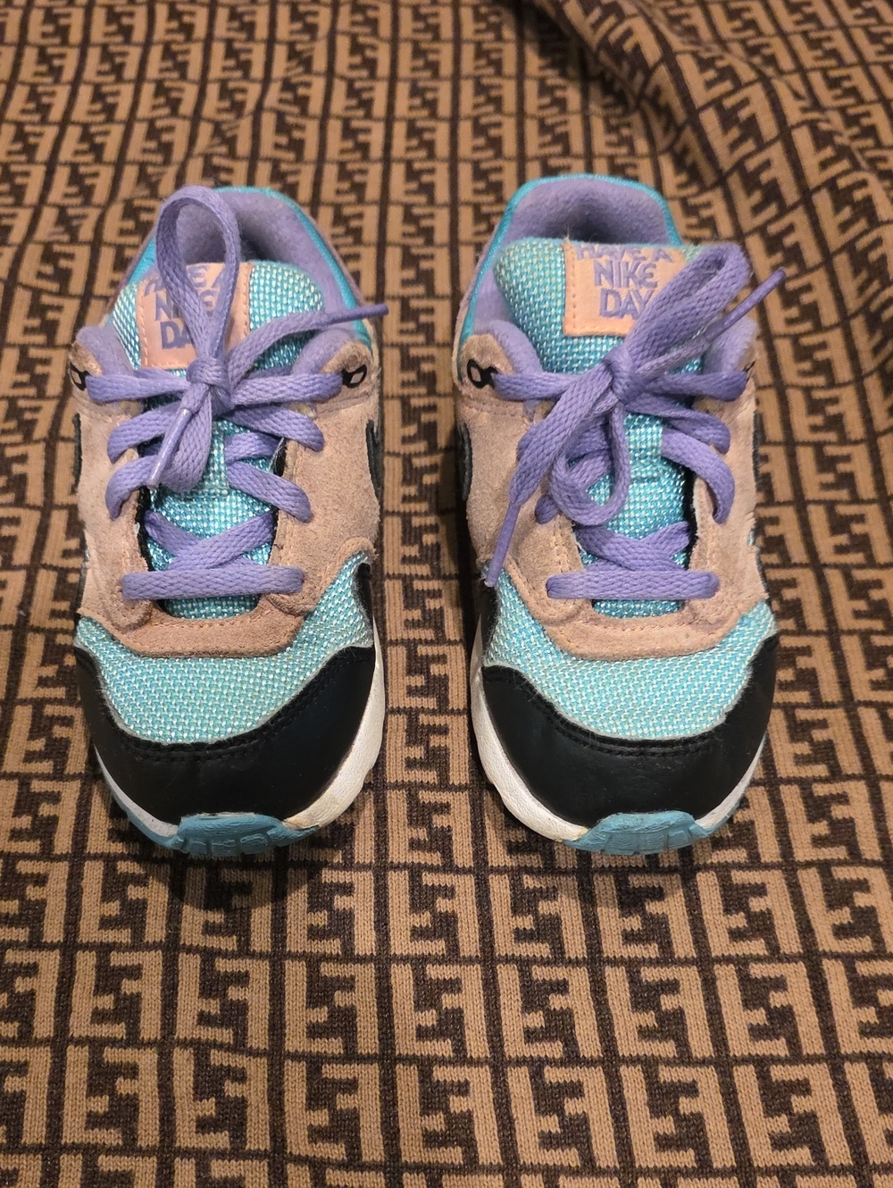 Nike Kids Teal & Lavender Mesh Sneakers Bq7214-001 Size 10c